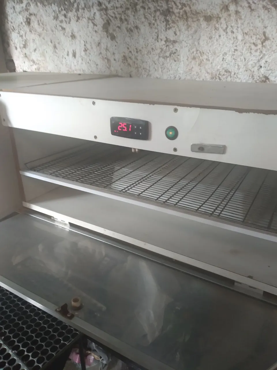 Chocadeira elétrica 120 ovos