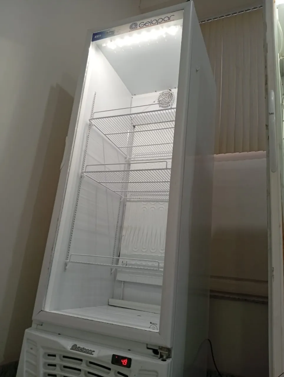 Refrigerador Expositor - Gelopar