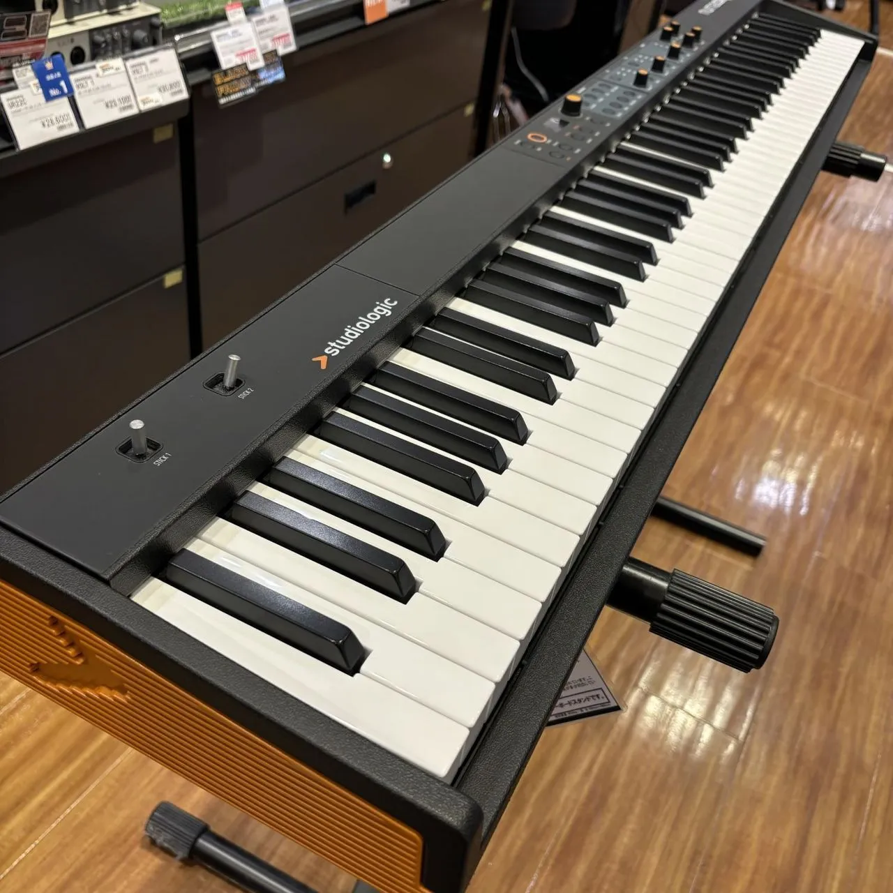 Teclado Studiologic numa compact 2 (Curitiba)