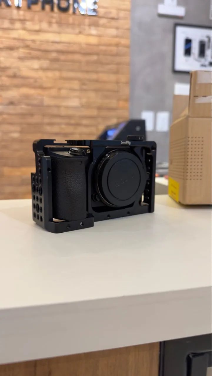Câmera Sony a6300 com Cage SmallRig