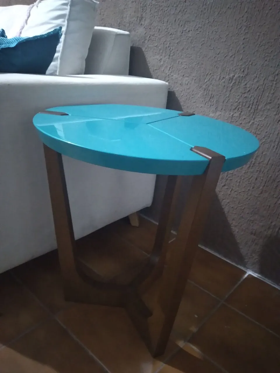 Mesa Lateral Redonda Azul Turquesa Design Moderno