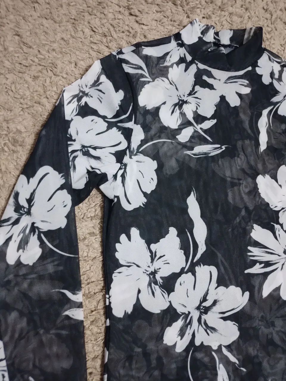 Blusa estampada floral com gola alta - Foto 2