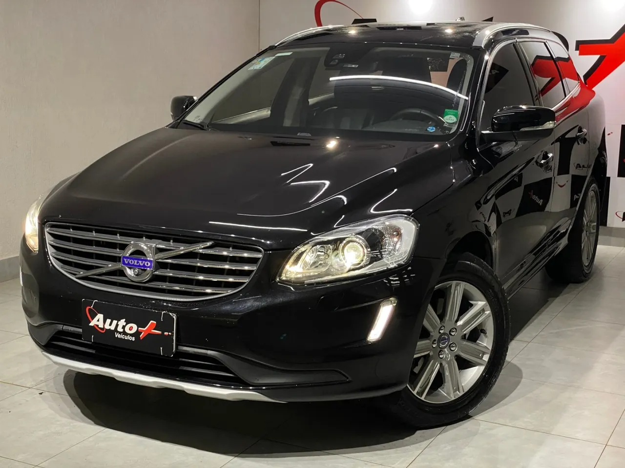 Volvo Xc60 2017 2.0 t5 kinetic gasolina 4p automático