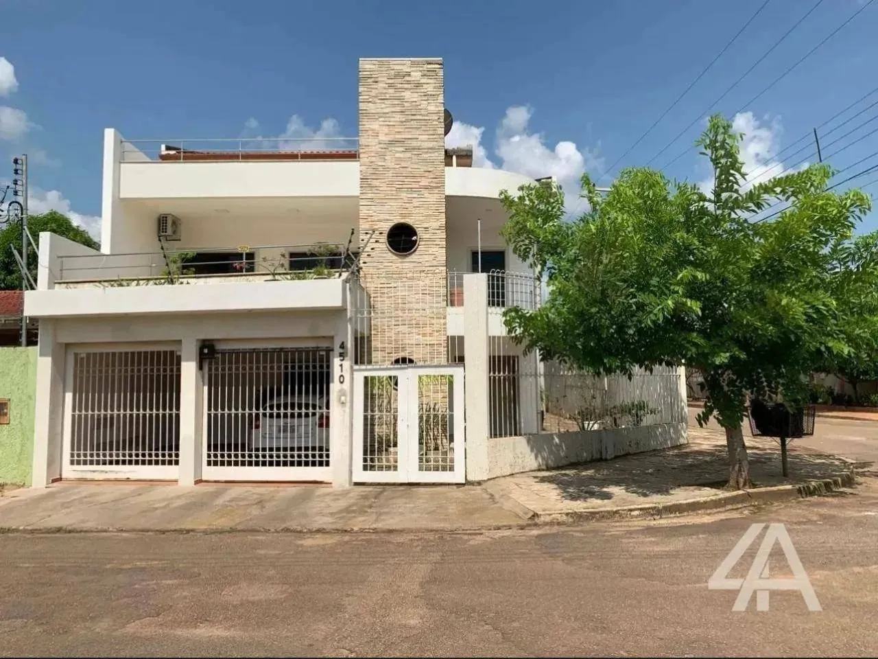 (Vende-se) Sobrado com 5 dormitórios, 420 m² por R$ 1.600.000 - Rio Madeira - Porto Velho/