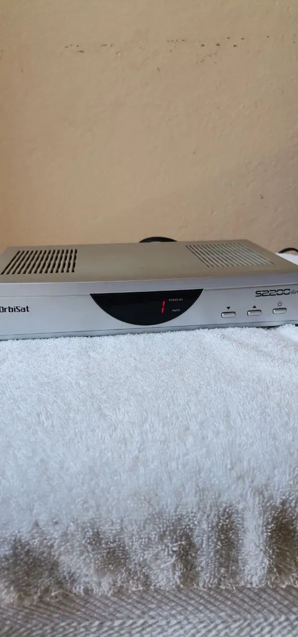 Receptor de Satélite OrbiSat S2200 Slim. 