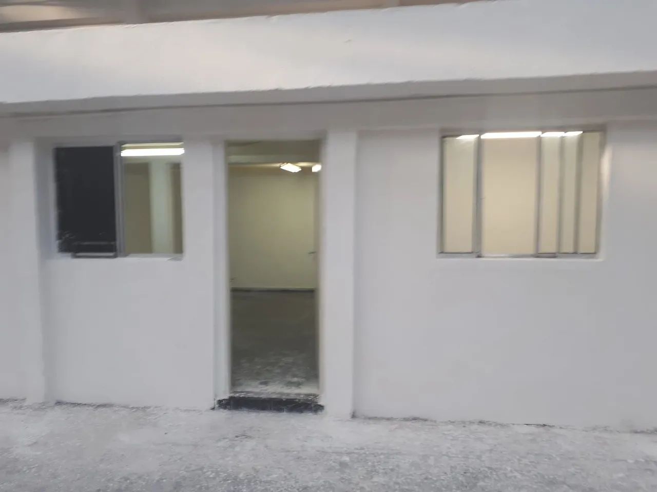 Alugo Galpão 748mt2 - Foto 4