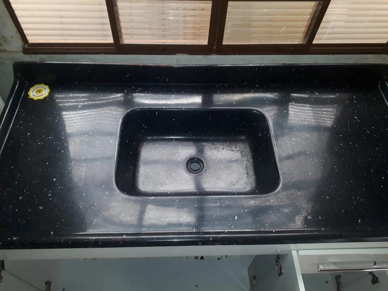 A friend is selling this sink with the cabinet