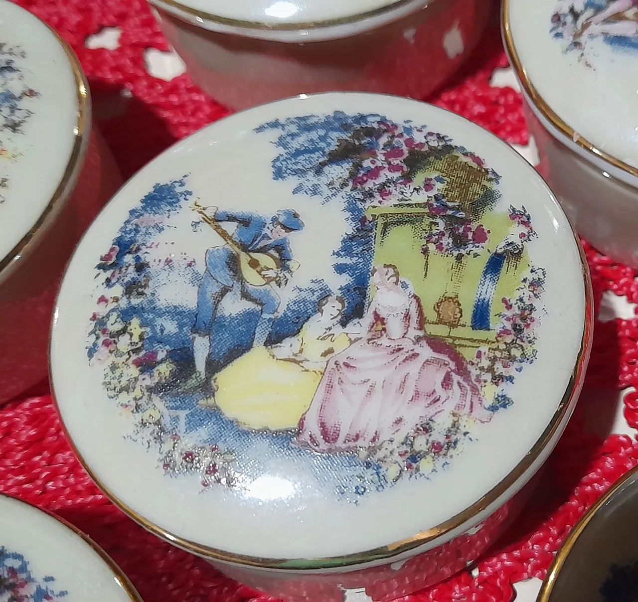 Conjunto de 6 Caixas de Porcelana com Decoração - Foto 2