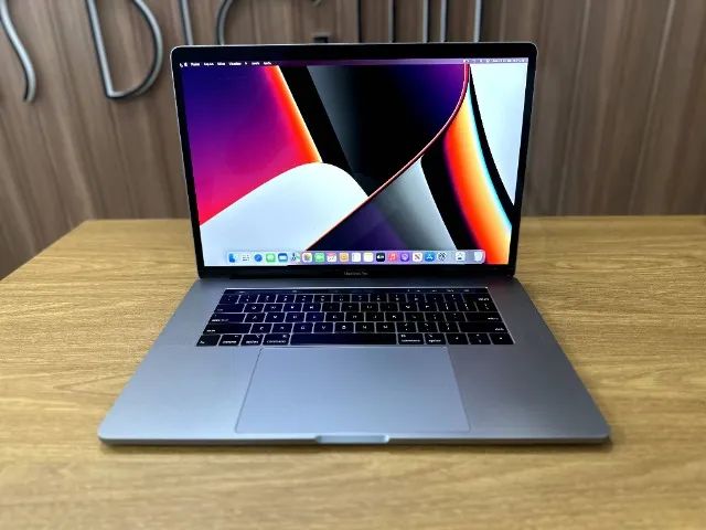 M*o様 MacBook pro 15.4インチ i9 9980HK 32GB MACBOOK PRO 32GB, 1TB, 15.4 POLEGADAS, CORE i9, TOUCH BAR