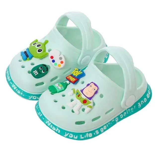 Sapatos de Buraco para Crianças Buzz Lightyear Cartoon Slippers de Verão Menina Bebê em Ca - Foto 4
