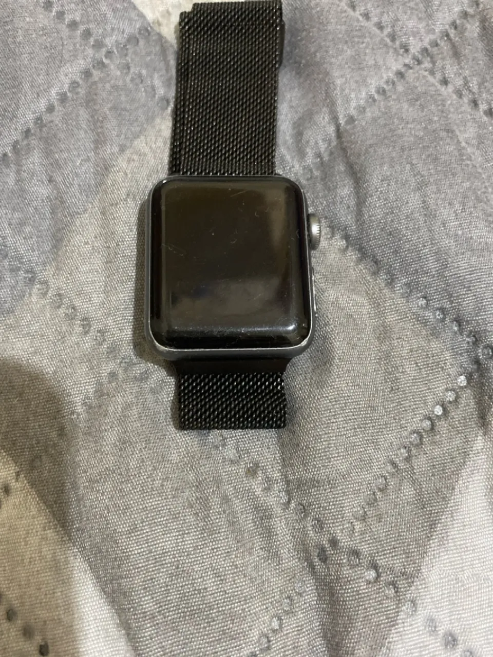 Apple Watch Series 3 com pulseira Milanese