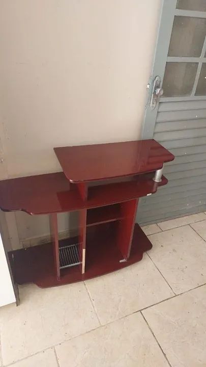 Rack Retrô de madeira em perfeito estado