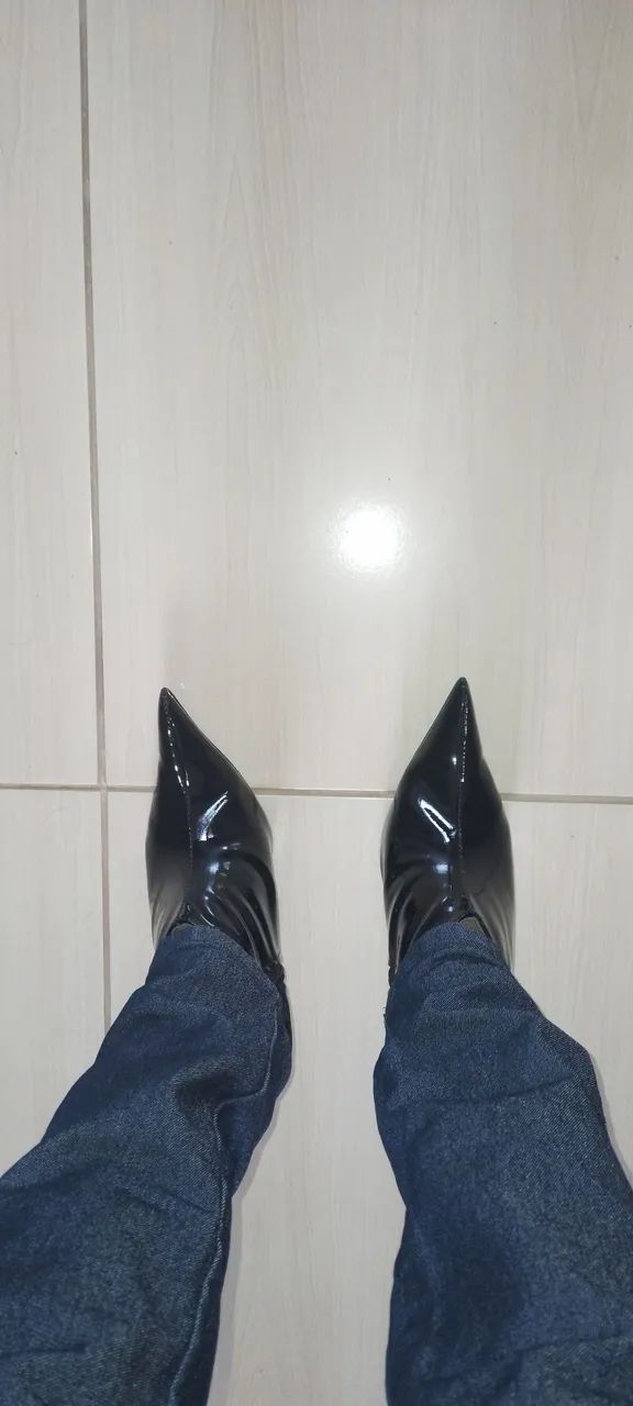 Bota cano curto verniz  - Foto 2