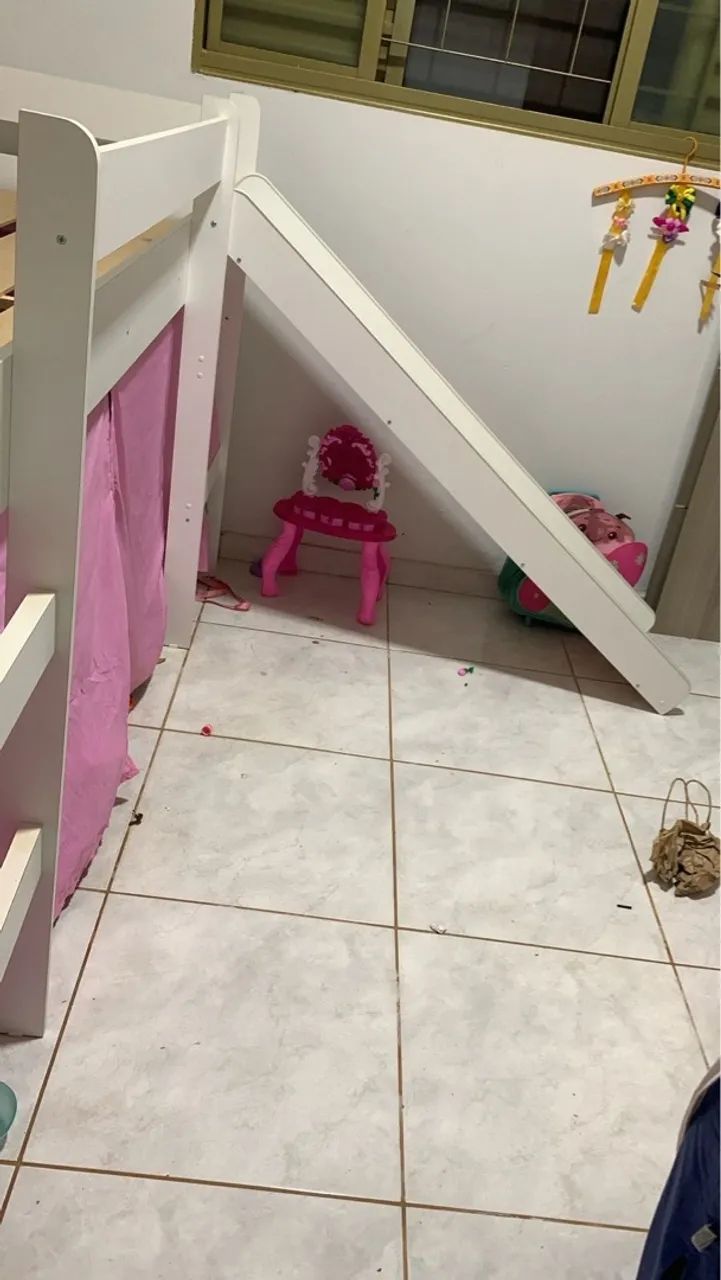 Cama infantil com escorregador e cortina  - Foto 3