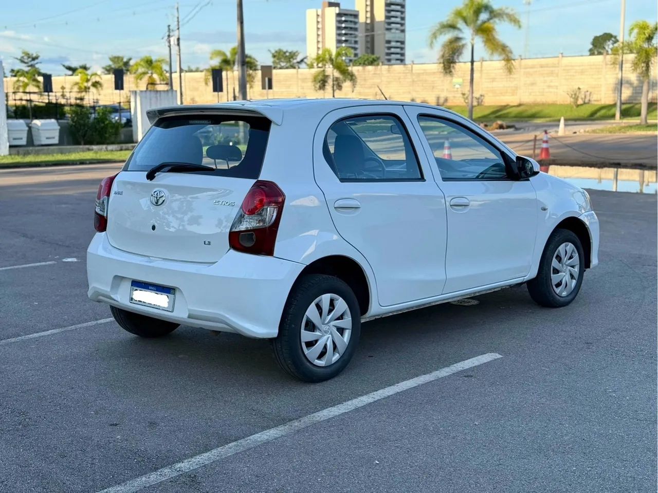 ETIOS HB XS 1.3 MANUAL - Foto 3
