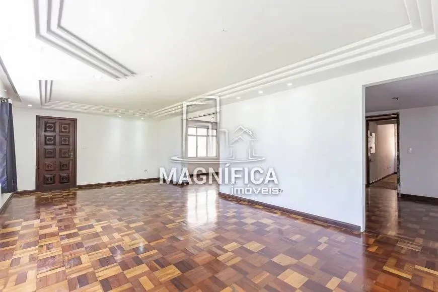 Casa - Vila Izabel Que tal montar sua empresa em uma das melhores regiões de Curitiba?Este