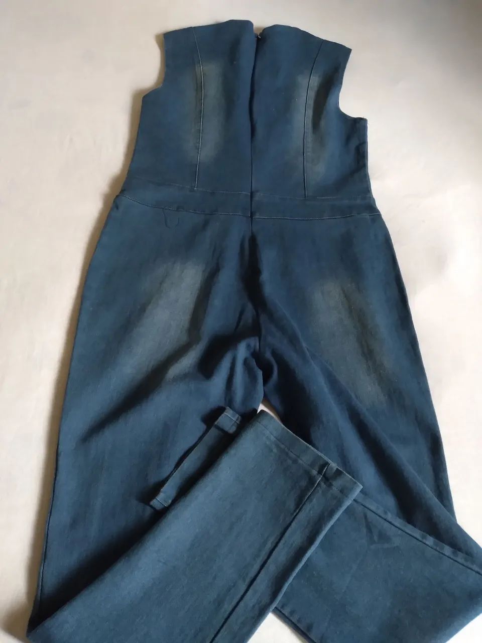 Macacão Jeans M.  20 reais  - Foto 5