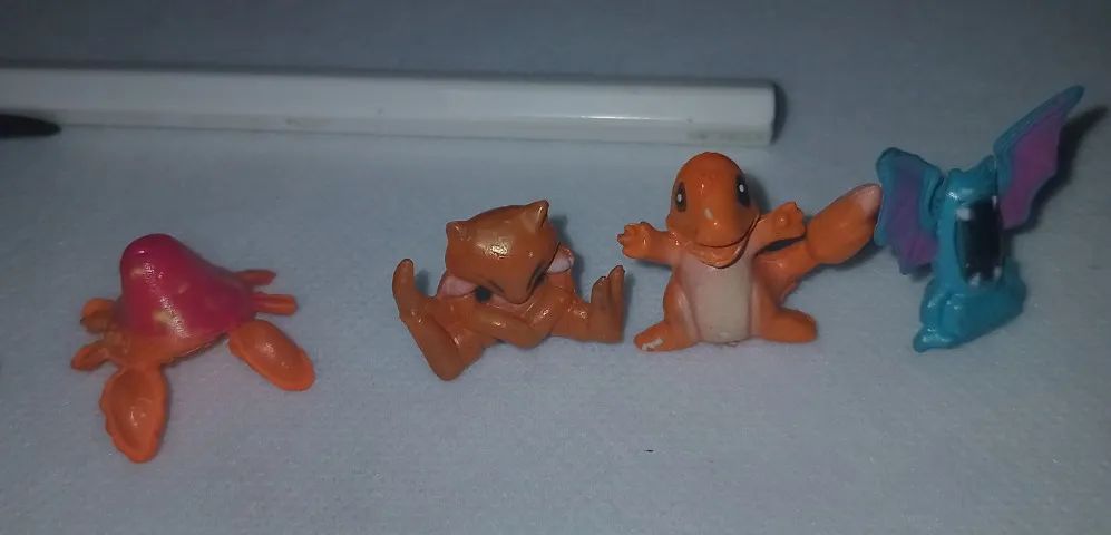 8 mini Pokémon ( de máquina)  LER ANÚNCIO  - Foto 2