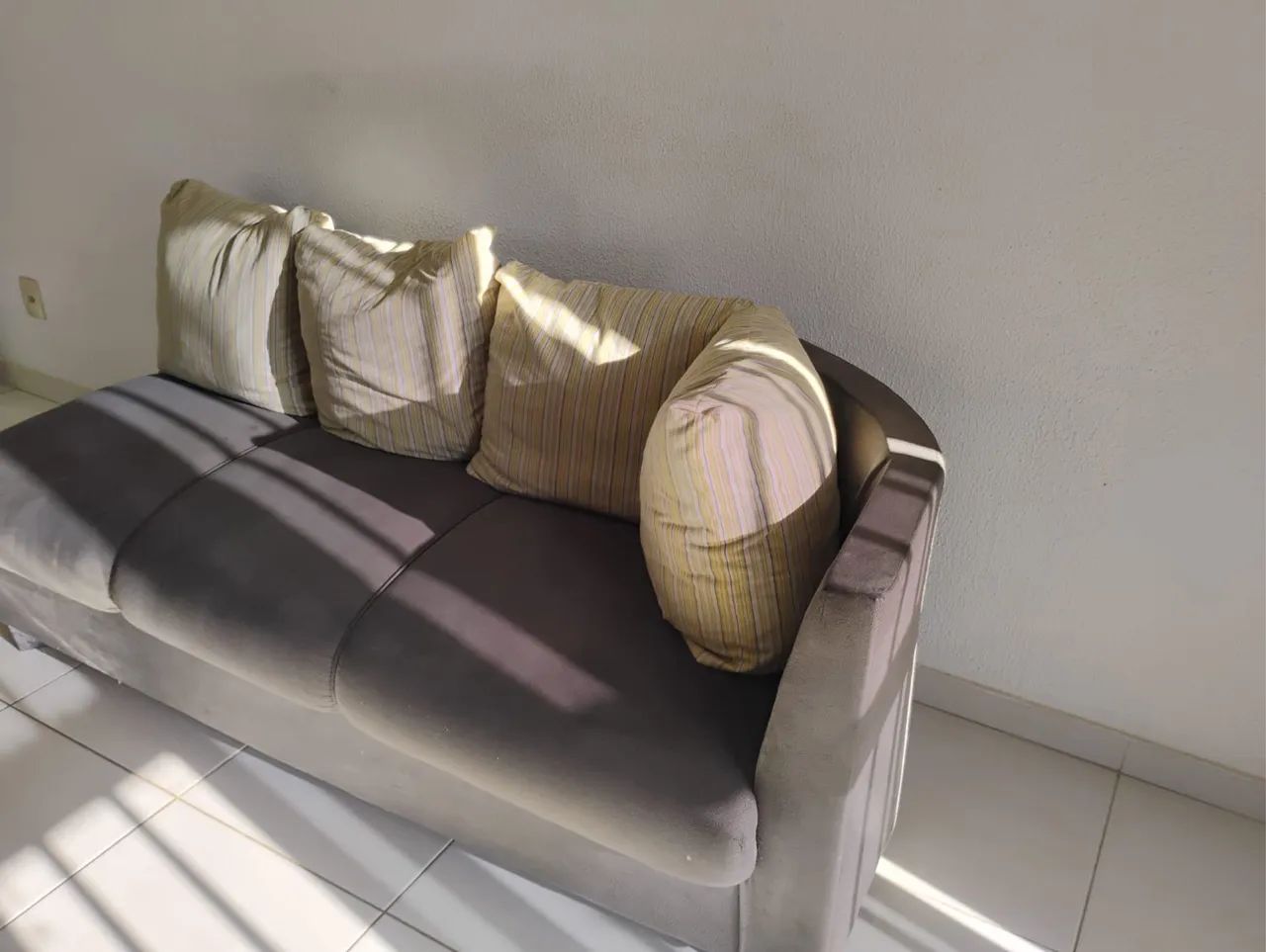 Sofá 64850512152705122