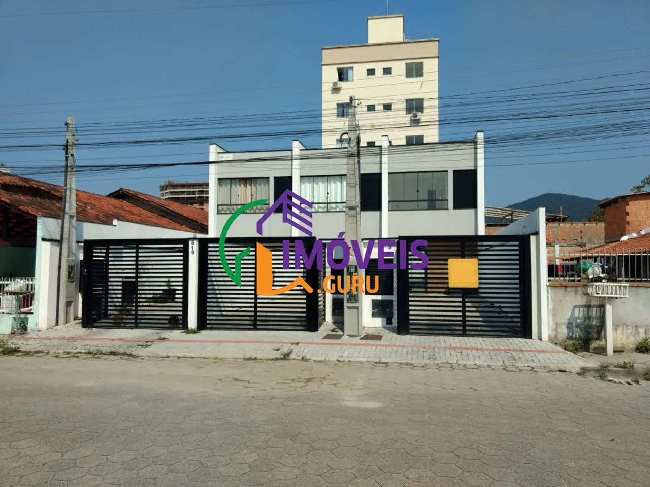 APARTAMENTO - MEIA PRAIA - SC