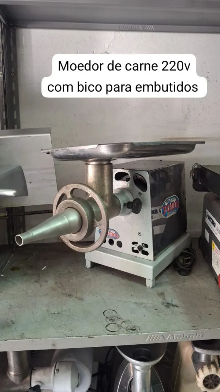 Moedor de carne 220v c/ bico para embutidos