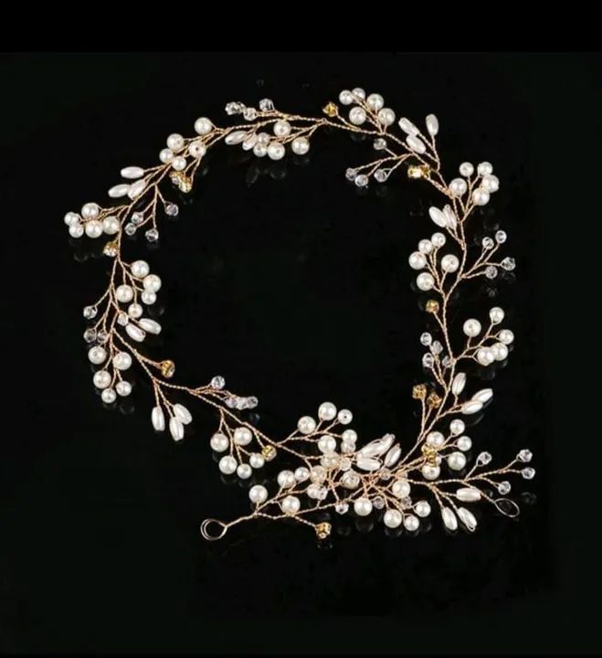 Tiara de noiva com pérolas e cristais