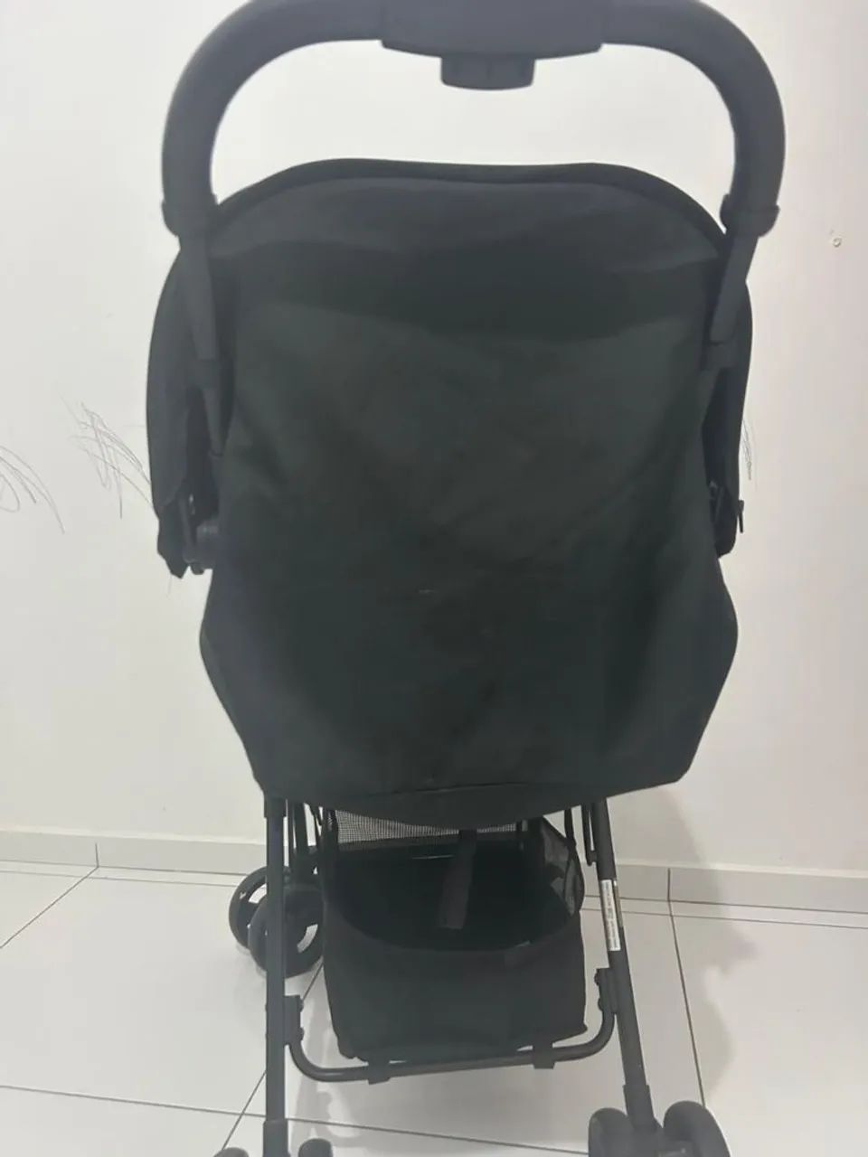 Vendo carrinho de bebê 64962187613442120