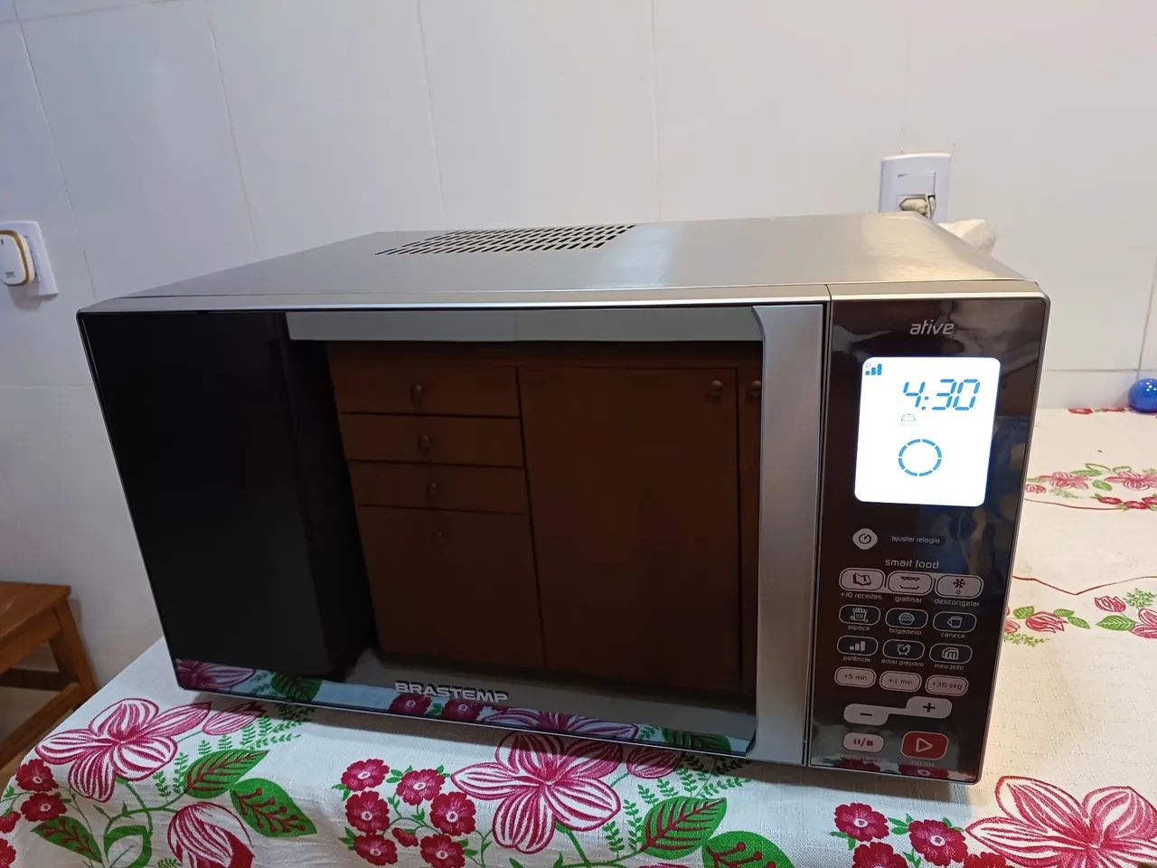 Microondas Espelhado Inox Brastemp com Grill 220V  - Foto 5