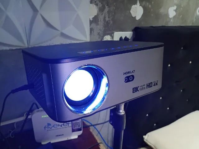 Projetor Holart t09 - 3 Meses de Uso moderado