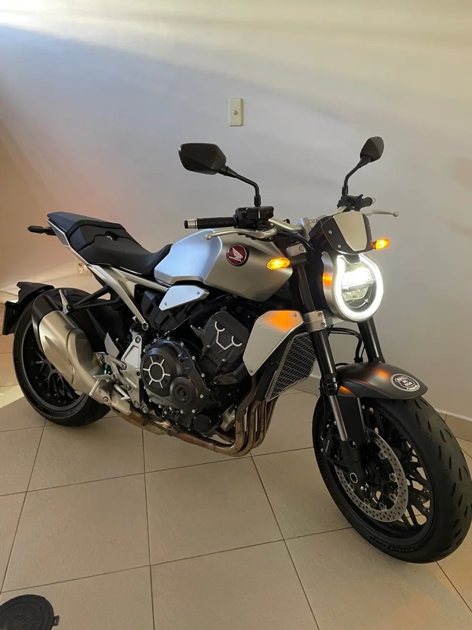 Honda Cb 1000r  - Foto 4