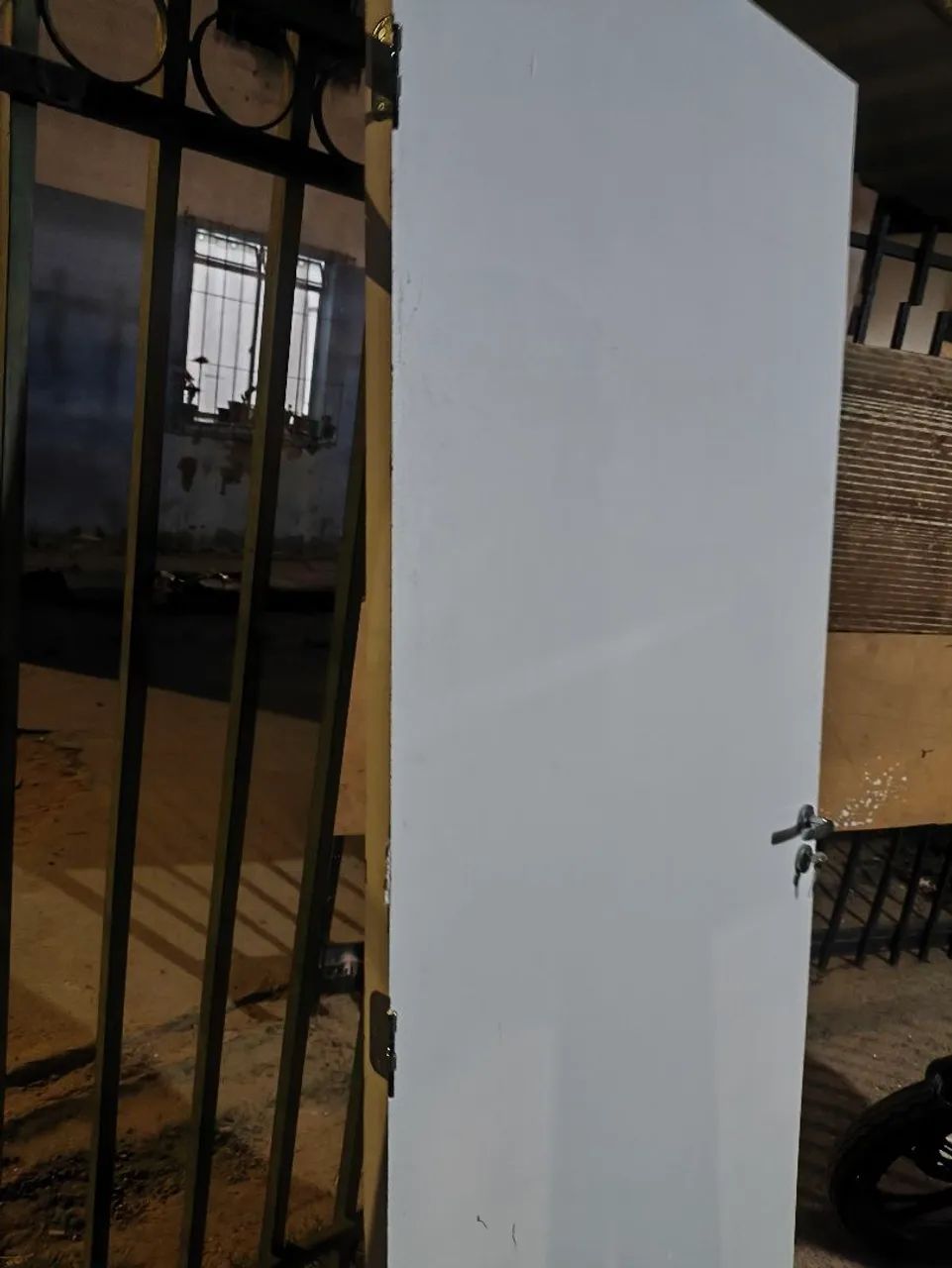 Vendo 3 portas 2,10 /0,82 - Foto 4