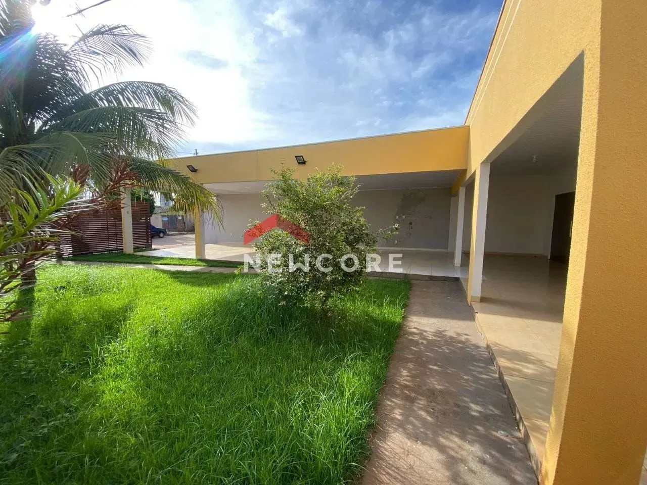 Casa em Alameda dos Cravos - Parque Sagrada Família - Rondonópolis/MT