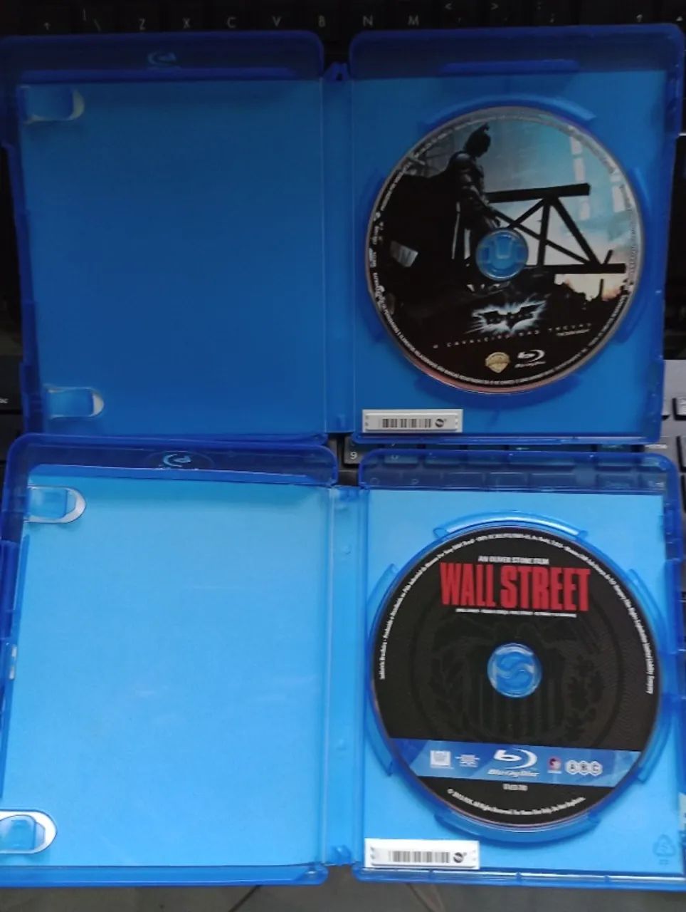 Lote 2 x Blu-ray Wall Street Poder e Cobiça + Batan Cavaleiro das Trevas Blu-ray Originais - Foto 3