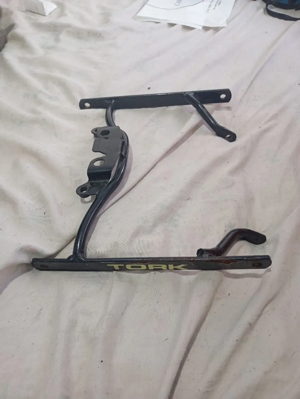 Suporte de Baú Tork para Moto - Peça Usada
