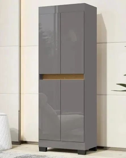 Multiuso com 4 portas batentes 