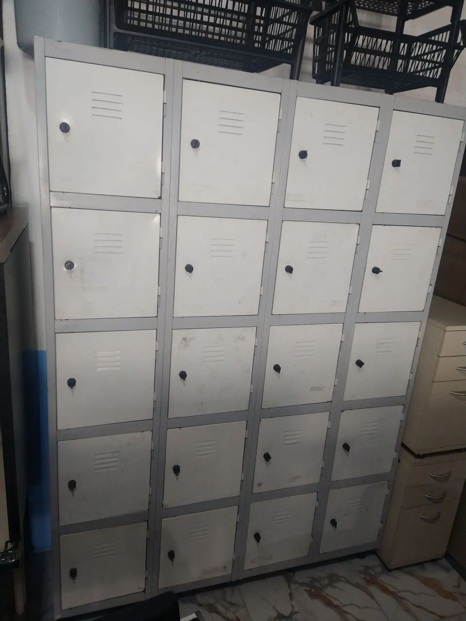 Armário de Aço com 20 portas Usado  - Foto 2