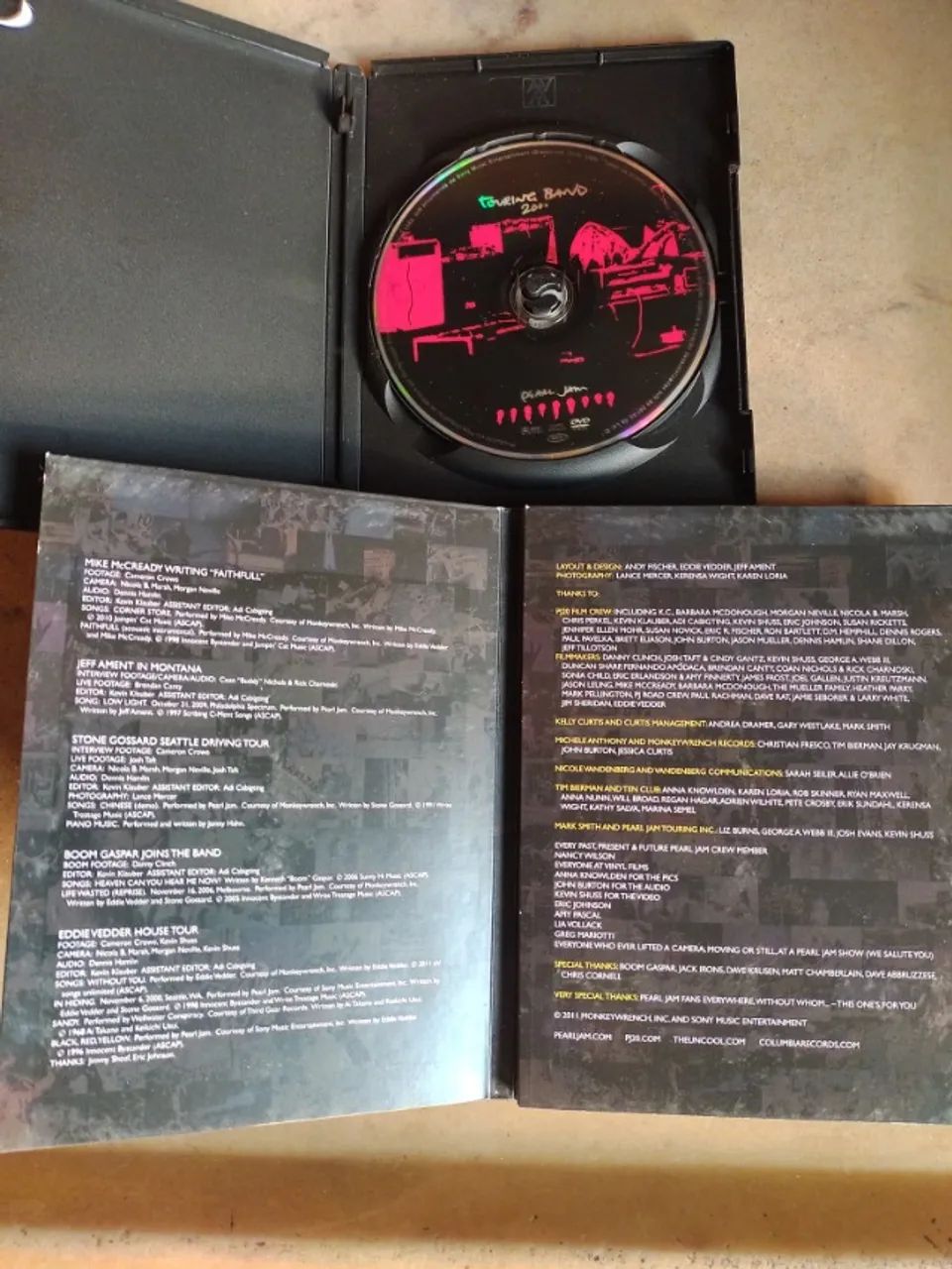 Pearl Jam 2 Dvds Twenty + Touring Band 2000 - Foto 3