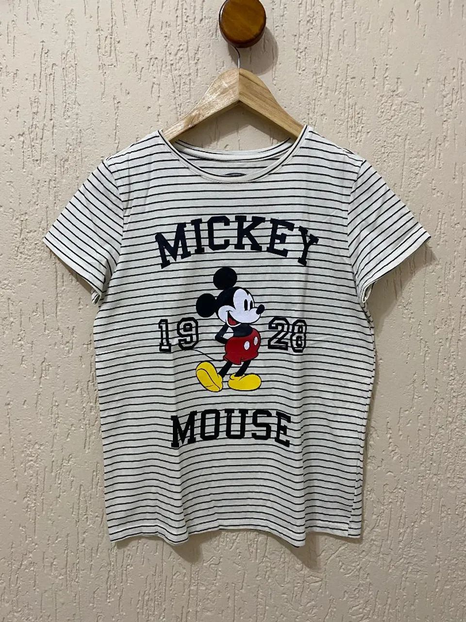 Camiseta Mickey Mouse listrada