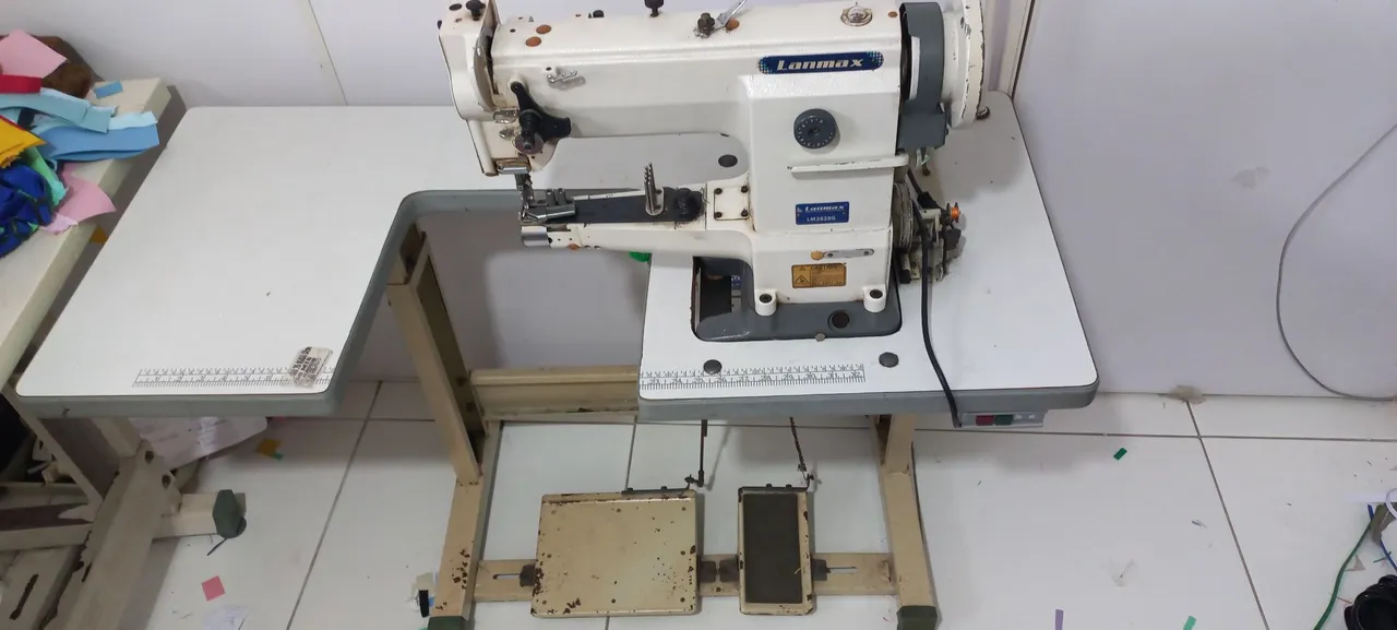 Maquina de costura cadaceira chama no zap *36