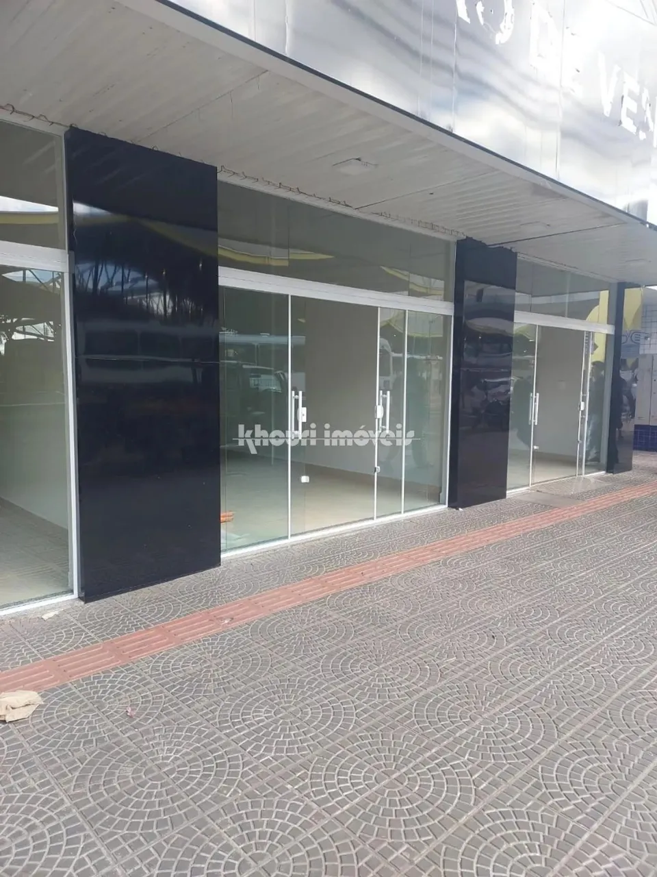 Sala para alugar em Maringá, Zona 01, com 68 m²