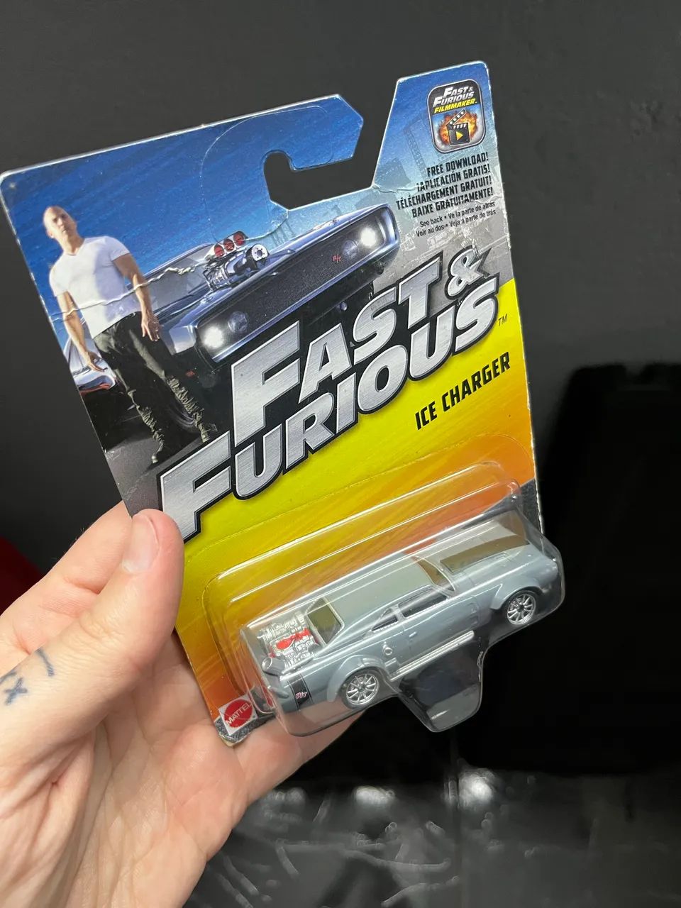Miniatura Velozes e Furiosos ice charger 1:64 Mattel - Foto 2