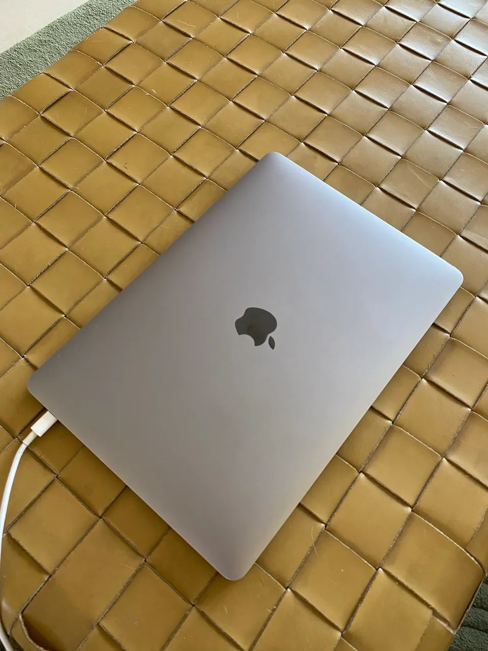 MacBook Pro 13? M1 2020 | 8GB RAM | 512GB SSD | Touch Bar