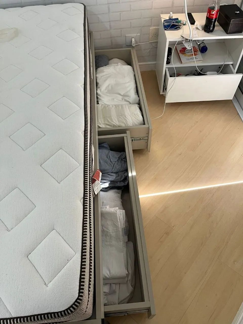 Cama viúva, com gavetas , estado nova, alta qualidade  - Foto 2