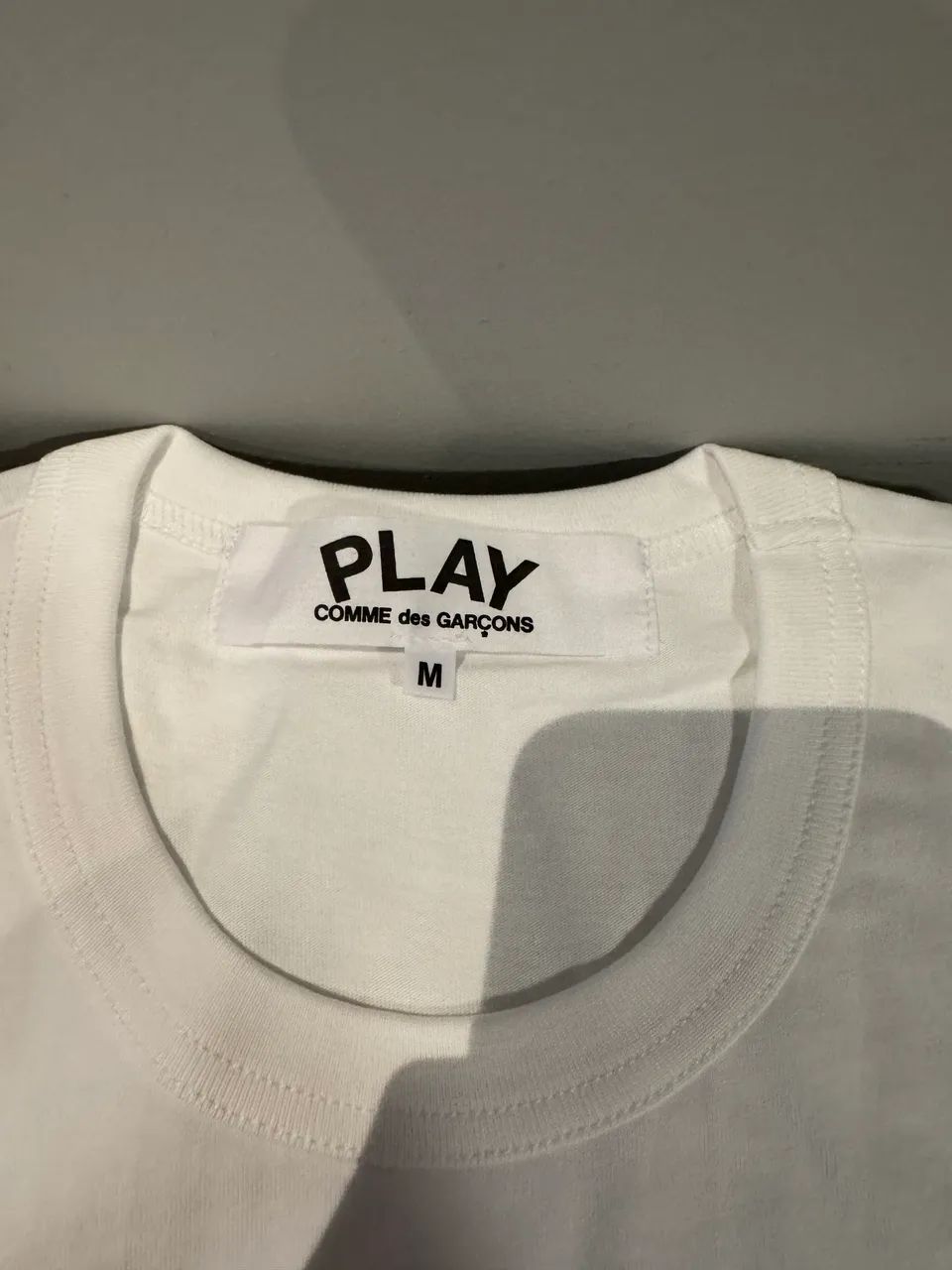 Camiseta Comme Des Garçons Play - Foto 5