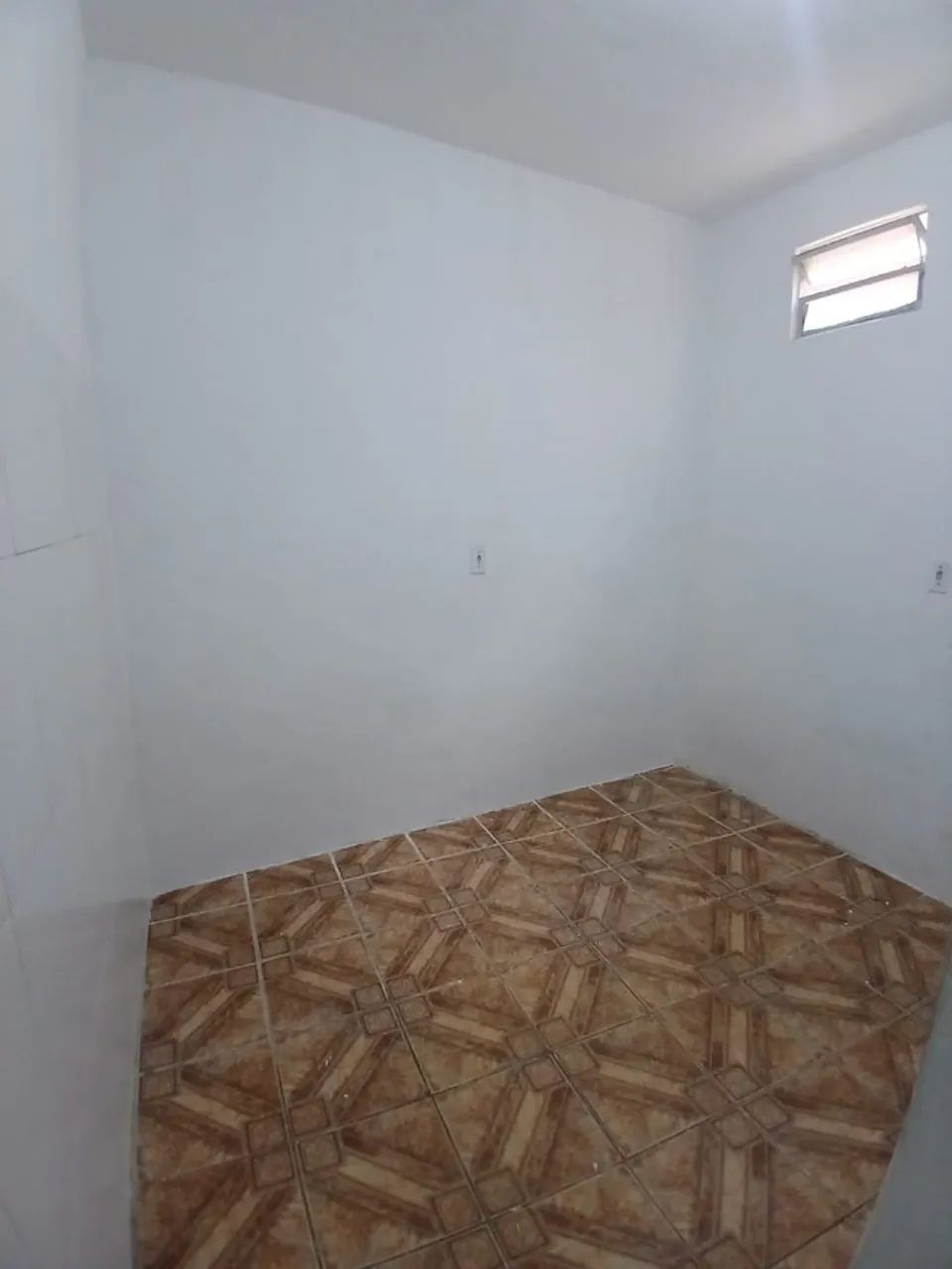 CASA 2/4, NA AVENIDA JORGE AMADO, PERTO DE TUDO - Foto 4