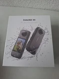 Camera Insta360 X4