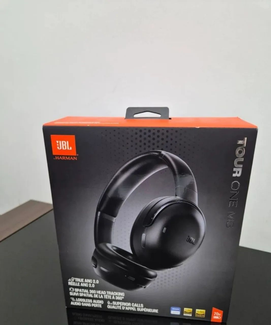 JBL TOUR ONE M3 
