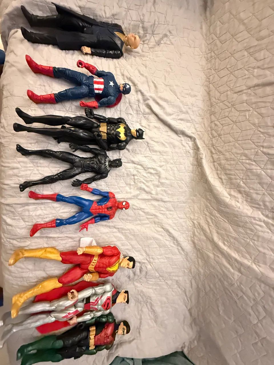 Kit 8 bonecos Marvel + DC   - Foto 3