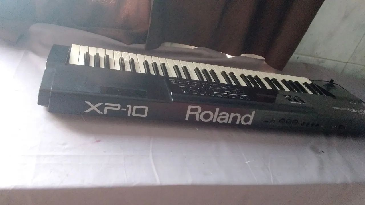 Roland xp10