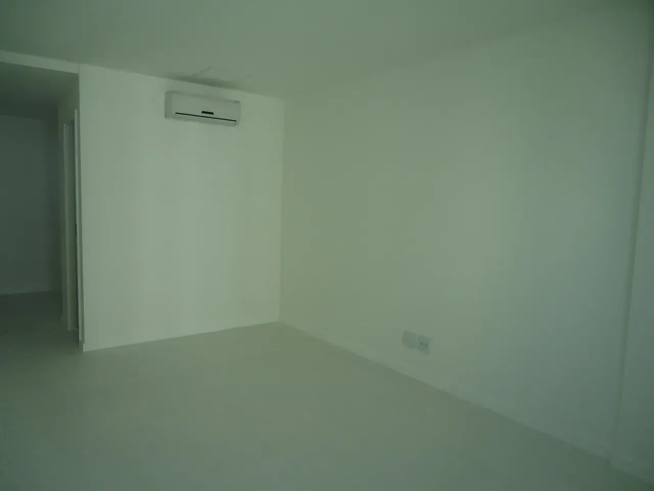 OPORTUNIDADE!!!  Sala ou Consultório, 30 m, divisórias, banheiro, Janelão, cortina, 2 Spli - Foto 12